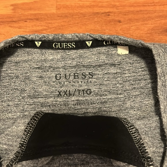 Guess Jeans - Long Sleeve Gray T-Shirt - Size 2XL - Picture 2 of 10